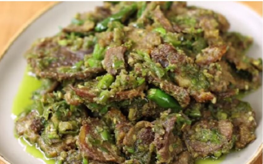 daging cabai hijau - ilustrasi berita Daging Cabai Hijau: Paduan Gurih dan Pedas yang Menggugah Selera